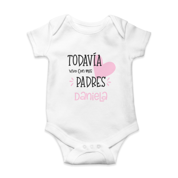 Body bebé personalizado Vivo con mis padres - Imagen 3