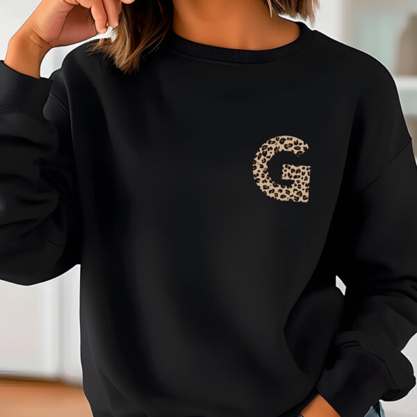 SUDADERA PERSONALIZADA INICIAL LEOPARDO - Imagen 2