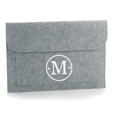 Funda-portatil-personalizada-fieltro-gris-inicial-circulo-centrado-grande