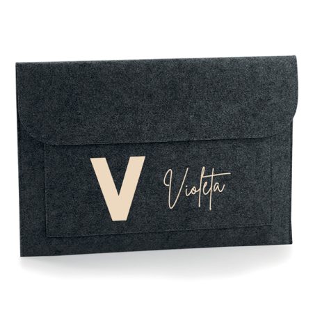 Funda-portatil-personalizada-fieltro-negra-inicial-firma