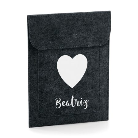 Funda-tablet-personalizada-fieltro-gris-oscuro-corazon